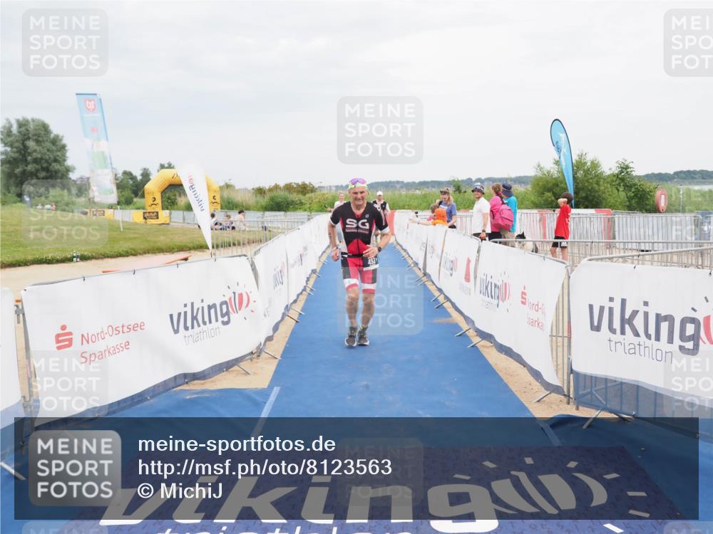 22.06.2025 - Viking Triathlon MichiJ http://msf.ph/oto/8123563 22.06.2025 17:09:41 Ziel 246, 493 meine-sportfotos.de