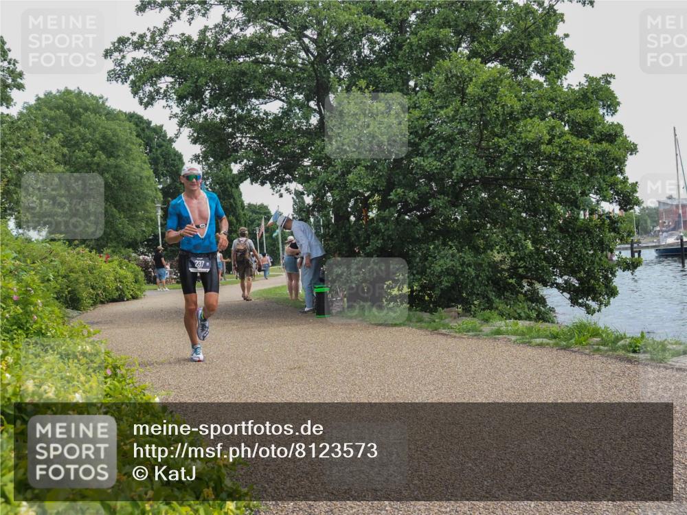 22.06.2025 - Viking Triathlon KatJ http://msf.ph/oto/8123573 22.06.2025 13:37:44 Laufen 237 meine-sportfotos.de