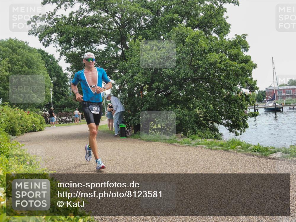 22.06.2025 - Viking Triathlon KatJ http://msf.ph/oto/8123581 22.06.2025 13:37:44 Laufen 237 meine-sportfotos.de