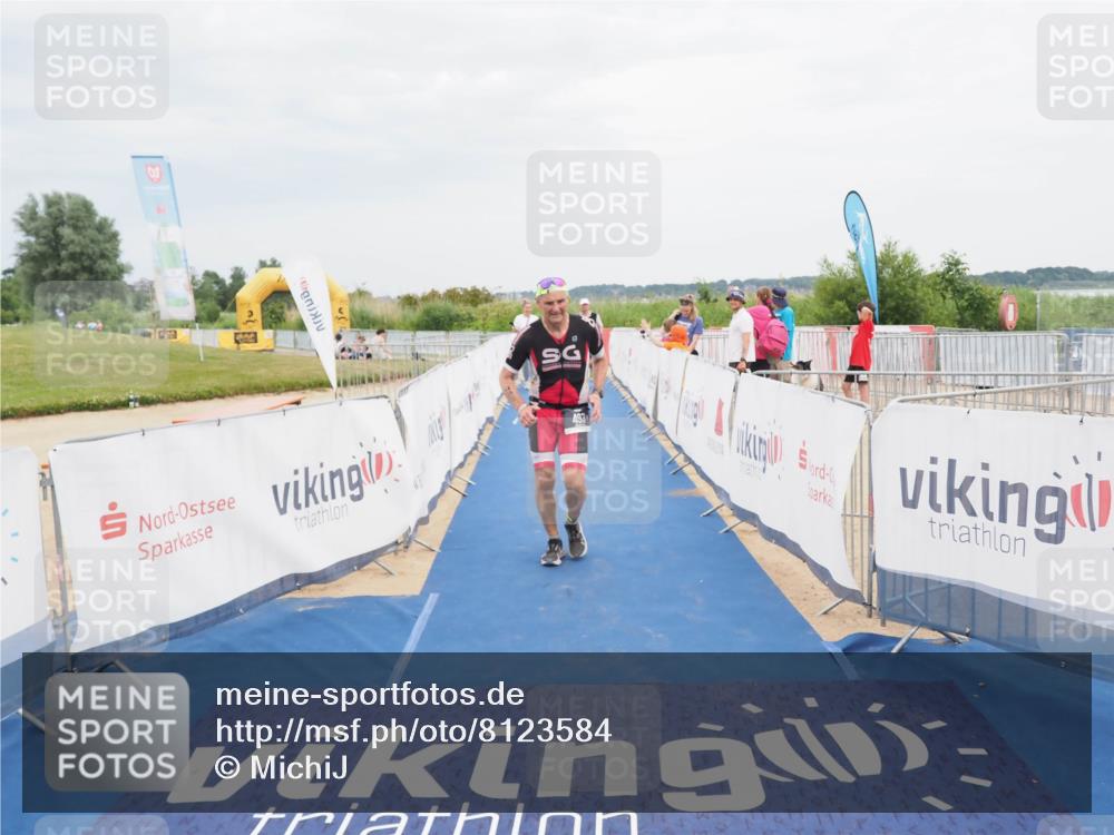 22.06.2025 - Viking Triathlon MichiJ http://msf.ph/oto/8123584 22.06.2025 17:09:41 Ziel 246, 493 meine-sportfotos.de
