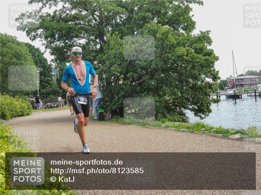 22.06.2025 - Viking Triathlon KatJ http://msf.ph/oto/8123585 22.06.2025 13:37:44 Laufen 237 meine-sportfotos.de