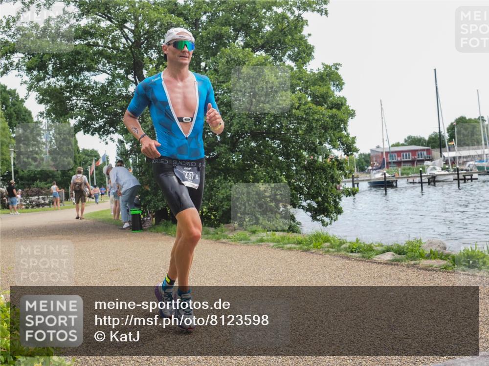 22.06.2025 - Viking Triathlon KatJ http://msf.ph/oto/8123598 22.06.2025 13:37:45 Laufen 237 meine-sportfotos.de