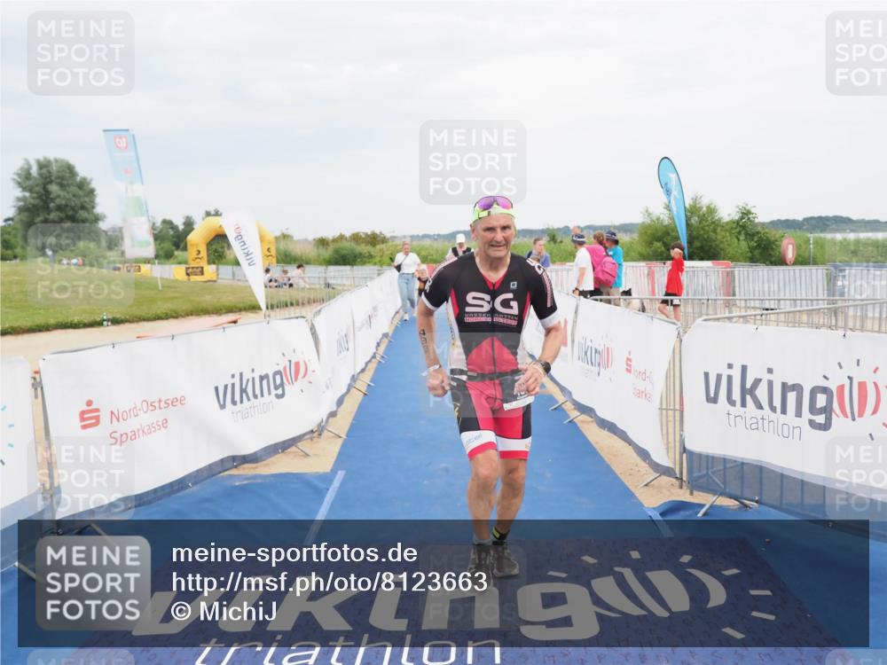 22.06.2025 - Viking Triathlon MichiJ http://msf.ph/oto/8123663 22.06.2025 17:09:42 Ziel 246, 493 meine-sportfotos.de