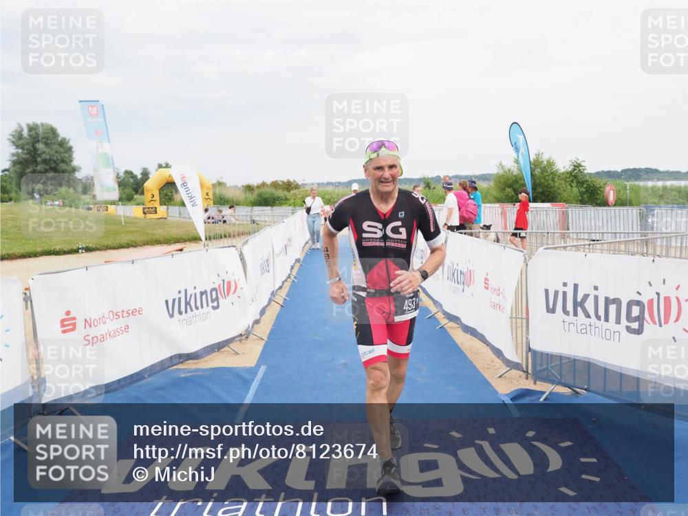 22.06.2025 - Viking Triathlon MichiJ http://msf.ph/oto/8123674 22.06.2025 17:09:42 Ziel 246, 493 meine-sportfotos.de
