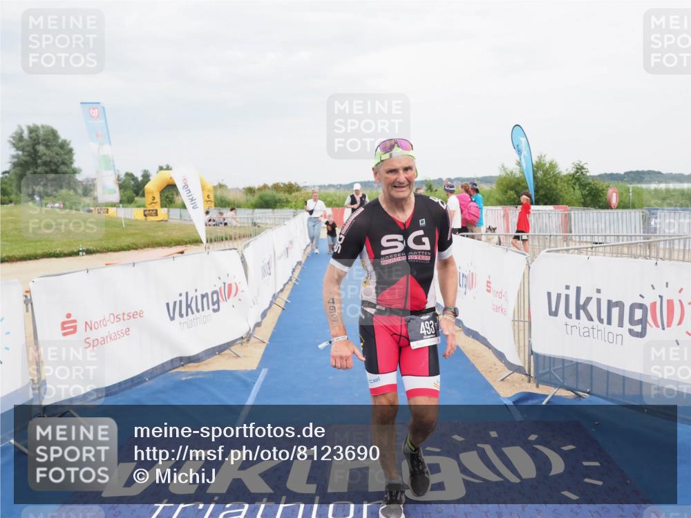 22.06.2025 - Viking Triathlon MichiJ http://msf.ph/oto/8123690 22.06.2025 17:09:43 Ziel 246, 493 meine-sportfotos.de