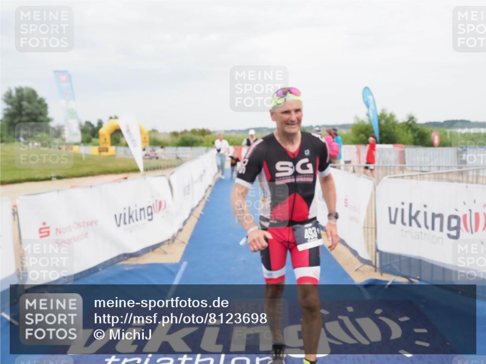 22.06.2025 - Viking Triathlon MichiJ http://msf.ph/oto/8123698 22.06.2025 17:09:43 Ziel 246, 493 meine-sportfotos.de