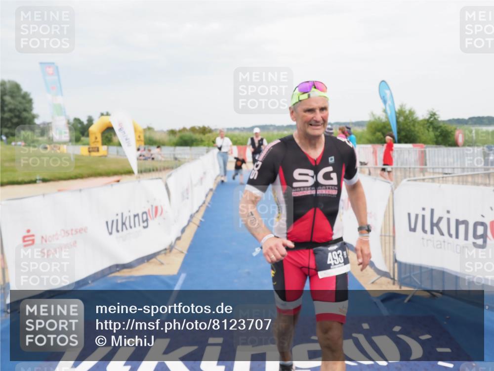 22.06.2025 - Viking Triathlon MichiJ http://msf.ph/oto/8123707 22.06.2025 17:09:43 Ziel 246, 493 meine-sportfotos.de