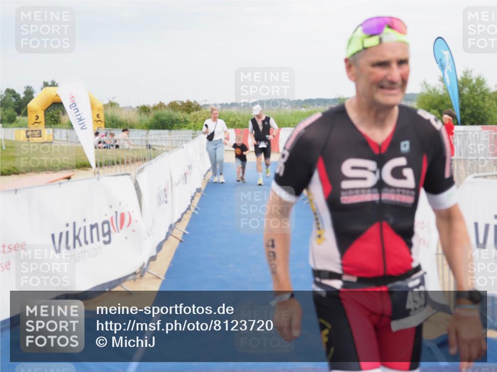22.06.2025 - Viking Triathlon MichiJ http://msf.ph/oto/8123720 22.06.2025 17:09:43 Ziel 246, 493 meine-sportfotos.de