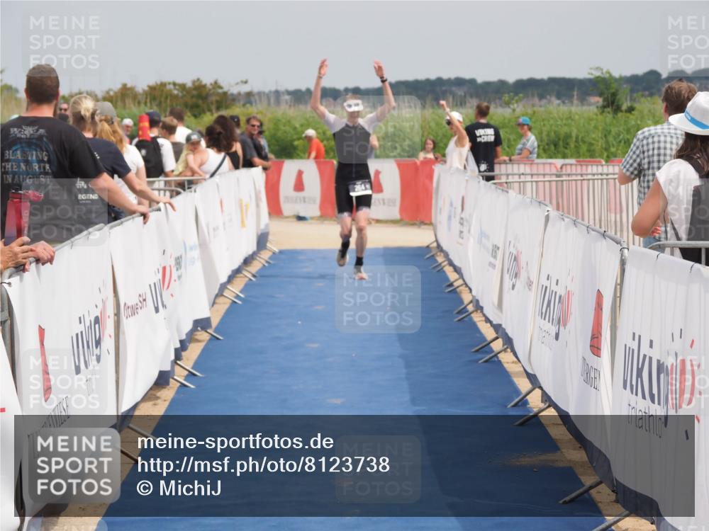 22.06.2025 - Viking Triathlon MichiJ http://msf.ph/oto/8123738 22.06.2025 15:14:49 Ziel 264 meine-sportfotos.de