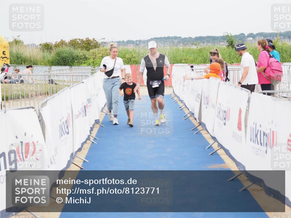 22.06.2025 - Viking Triathlon MichiJ http://msf.ph/oto/8123771 22.06.2025 17:09:44 Ziel 246, 493 meine-sportfotos.de
