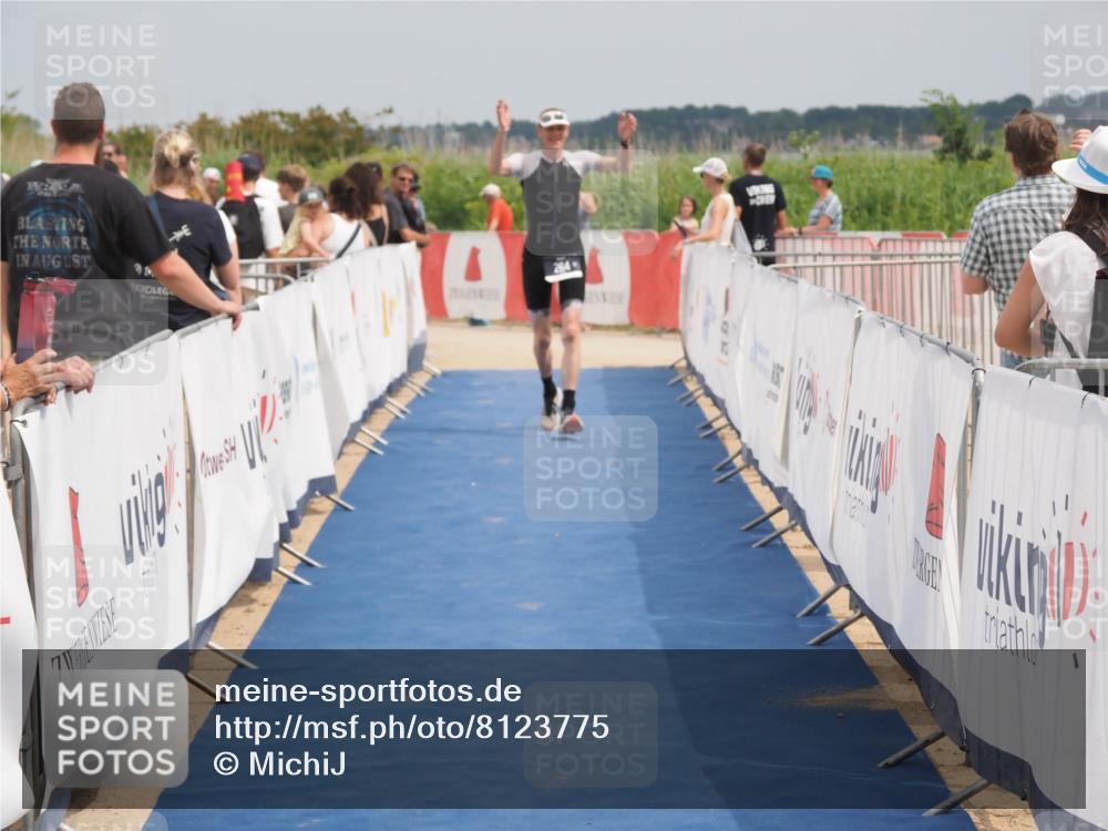 22.06.2025 - Viking Triathlon MichiJ http://msf.ph/oto/8123775 22.06.2025 15:14:50 Ziel 264 meine-sportfotos.de