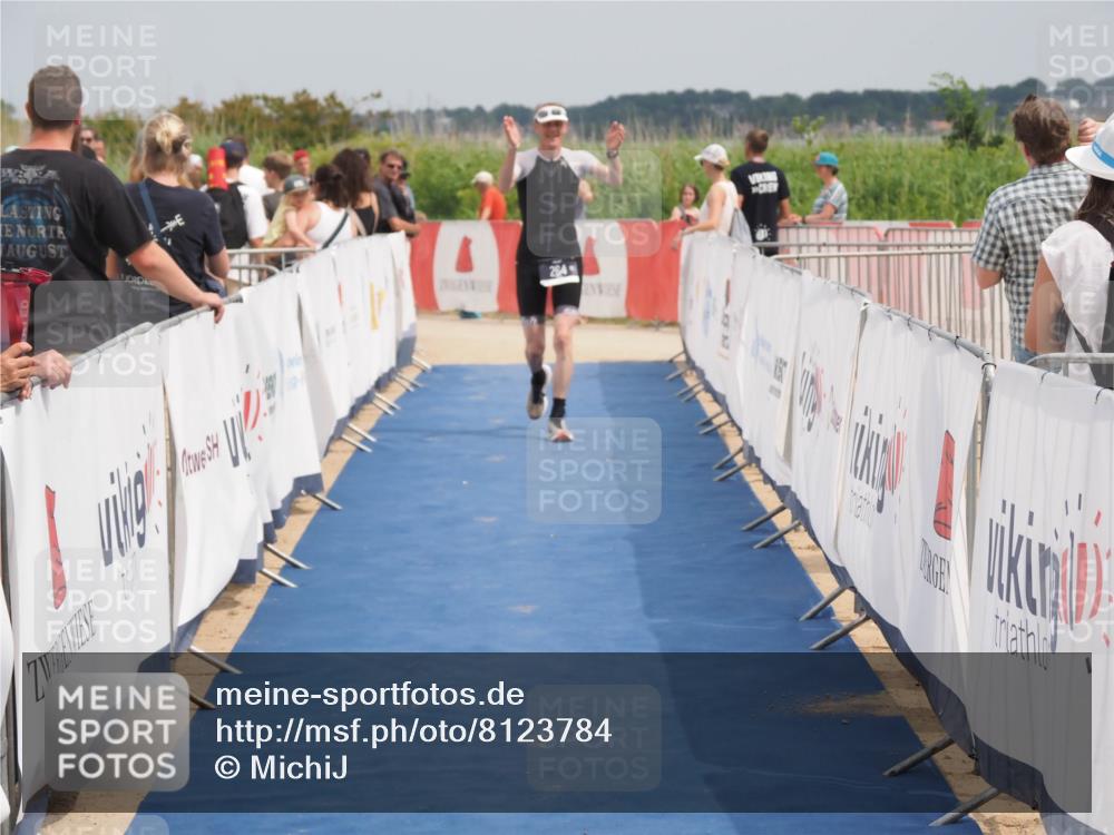 22.06.2025 - Viking Triathlon MichiJ http://msf.ph/oto/8123784 22.06.2025 15:14:50 Ziel 264 meine-sportfotos.de