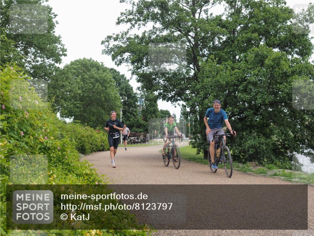 22.06.2025 - Viking Triathlon KatJ http://msf.ph/oto/8123797 22.06.2025 15:19:44 Laufen 24 meine-sportfotos.de