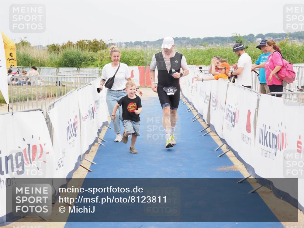 22.06.2025 - Viking Triathlon MichiJ http://msf.ph/oto/8123811 22.06.2025 17:09:45 Ziel 246, 493 meine-sportfotos.de