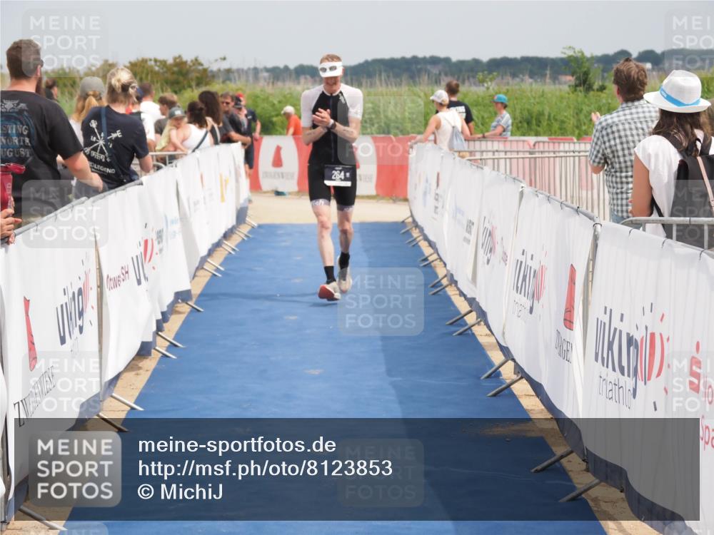 22.06.2025 - Viking Triathlon MichiJ http://msf.ph/oto/8123853 22.06.2025 15:14:51 Ziel 264 meine-sportfotos.de