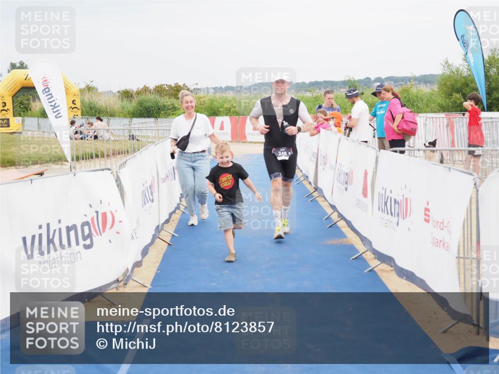 22.06.2025 - Viking Triathlon MichiJ http://msf.ph/oto/8123857 22.06.2025 17:09:46 Ziel 246, 493 meine-sportfotos.de