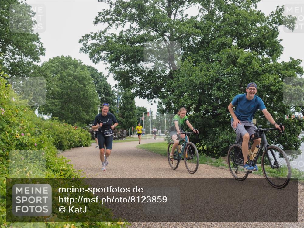 22.06.2025 - Viking Triathlon KatJ http://msf.ph/oto/8123859 22.06.2025 15:19:45 Laufen 24 meine-sportfotos.de