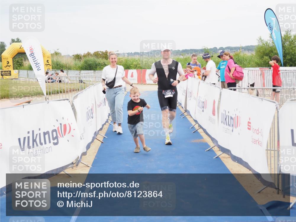 22.06.2025 - Viking Triathlon MichiJ http://msf.ph/oto/8123864 22.06.2025 17:09:46 Ziel 246, 493 meine-sportfotos.de