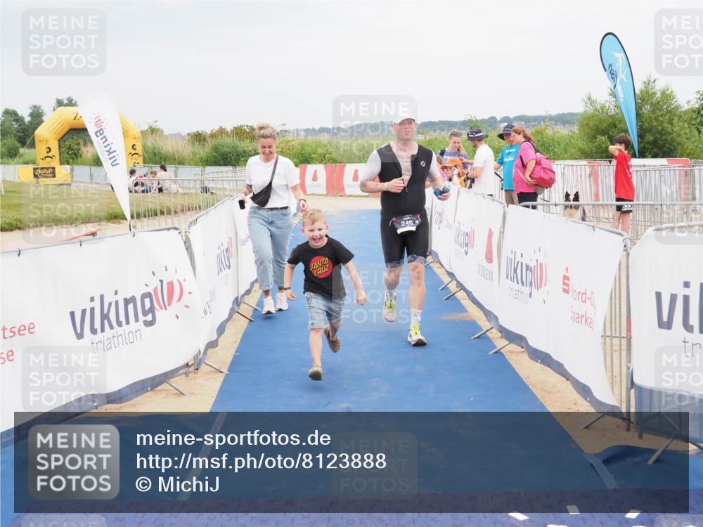 22.06.2025 - Viking Triathlon MichiJ http://msf.ph/oto/8123888 22.06.2025 17:09:46 Ziel 246, 493 meine-sportfotos.de