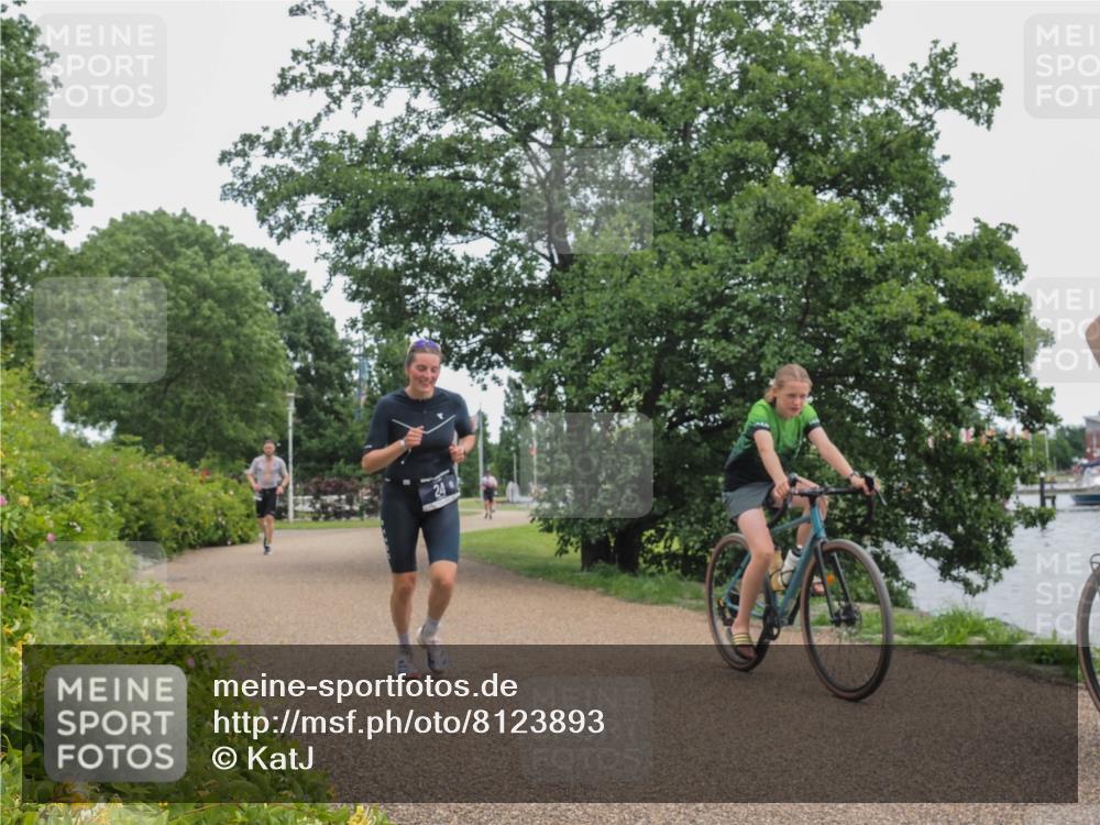 22.06.2025 - Viking Triathlon KatJ http://msf.ph/oto/8123893 22.06.2025 15:19:46 Laufen 24 meine-sportfotos.de