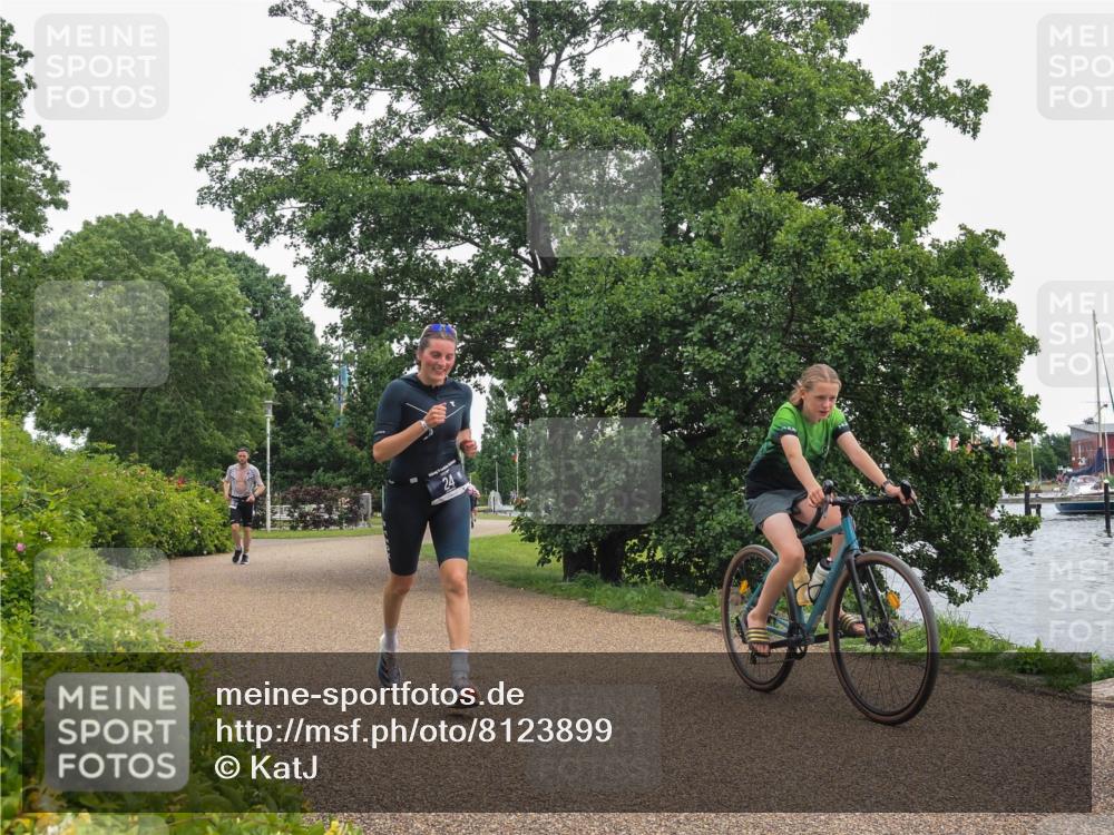 22.06.2025 - Viking Triathlon KatJ http://msf.ph/oto/8123899 22.06.2025 15:19:46 Laufen 24 meine-sportfotos.de