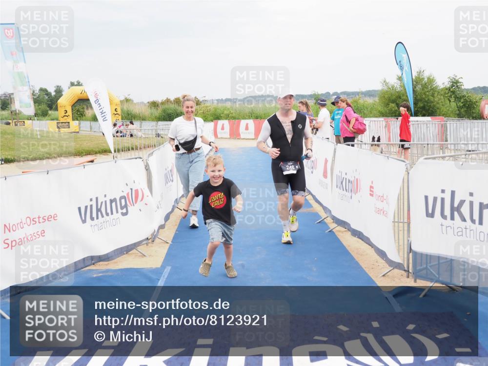 22.06.2025 - Viking Triathlon MichiJ http://msf.ph/oto/8123921 22.06.2025 17:09:47 Ziel 246, 493 meine-sportfotos.de