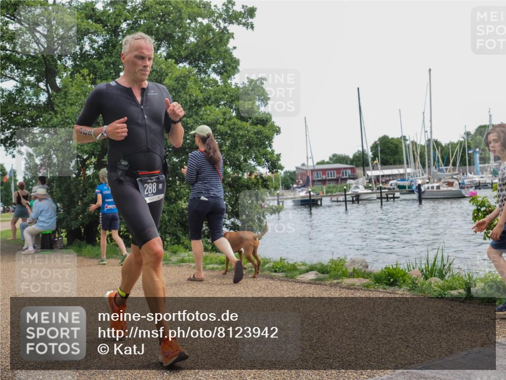 22.06.2025 - Viking Triathlon KatJ http://msf.ph/oto/8123942 22.06.2025 13:38:42 Laufen 288, 527 meine-sportfotos.de