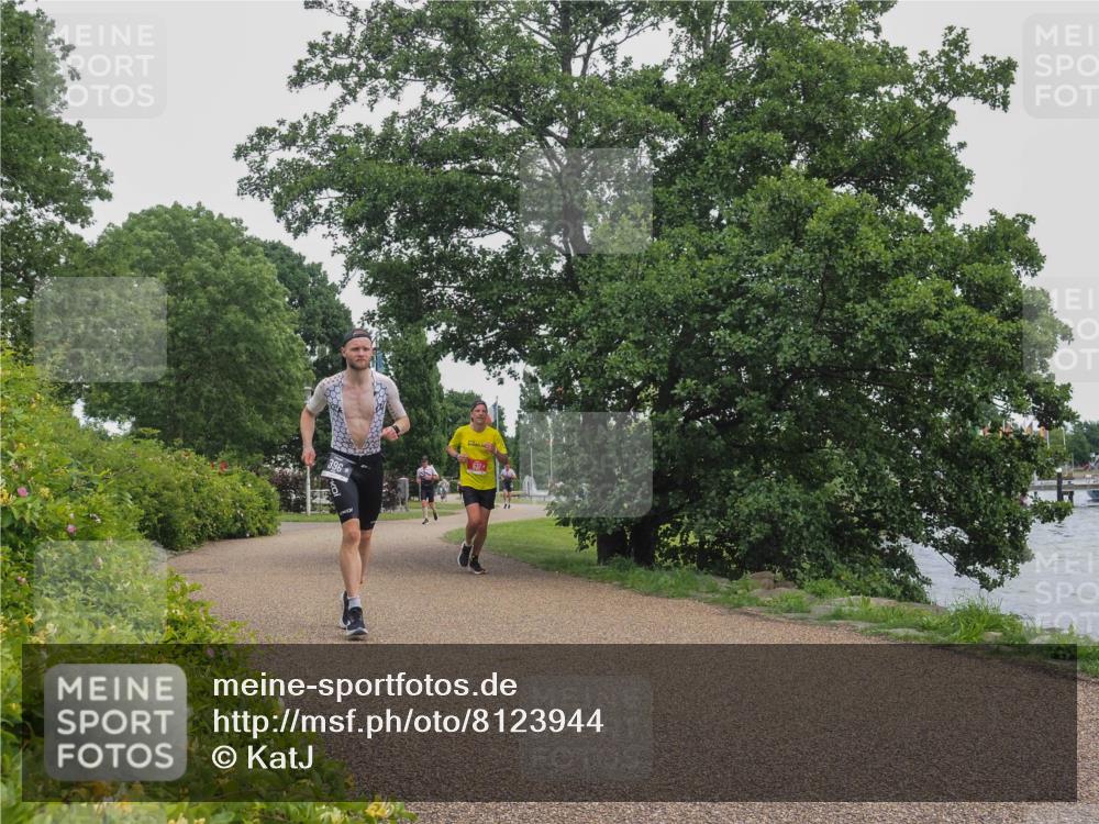 22.06.2025 - Viking Triathlon KatJ http://msf.ph/oto/8123944 22.06.2025 15:19:51 Laufen 396, 637 meine-sportfotos.de