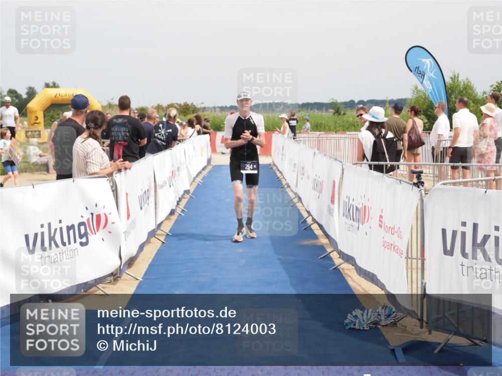 22.06.2025 - Viking Triathlon MichiJ http://msf.ph/oto/8124003 22.06.2025 15:14:53 Ziel 264, 377 meine-sportfotos.de