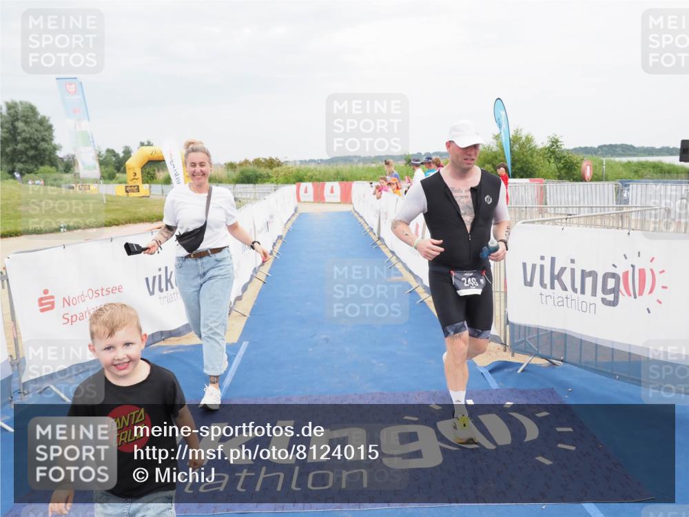 22.06.2025 - Viking Triathlon MichiJ http://msf.ph/oto/8124015 22.06.2025 17:09:48 Ziel 246 meine-sportfotos.de