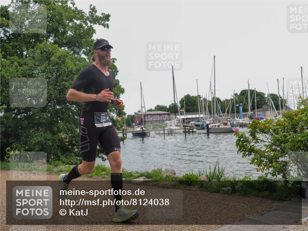 22.06.2025 - Viking Triathlon KatJ http://msf.ph/oto/8124038 22.06.2025 13:38:57 Laufen 128, 311 meine-sportfotos.de