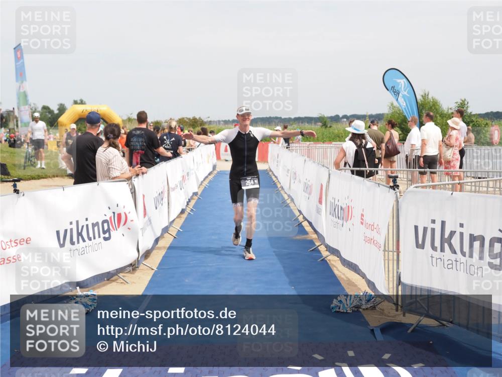 22.06.2025 - Viking Triathlon MichiJ http://msf.ph/oto/8124044 22.06.2025 15:14:54 Ziel 264, 377 meine-sportfotos.de