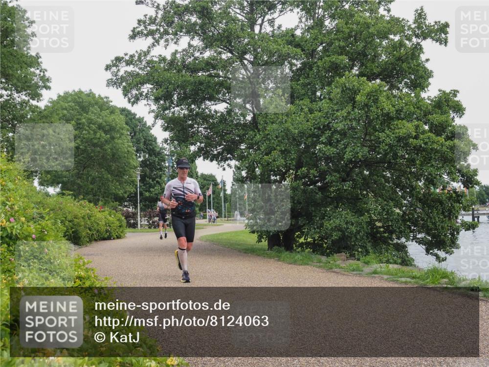 22.06.2025 - Viking Triathlon KatJ http://msf.ph/oto/8124063 22.06.2025 15:20:01 Laufen 290 meine-sportfotos.de