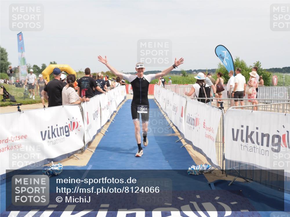 22.06.2025 - Viking Triathlon MichiJ http://msf.ph/oto/8124066 22.06.2025 15:14:54 Ziel 264, 377 meine-sportfotos.de
