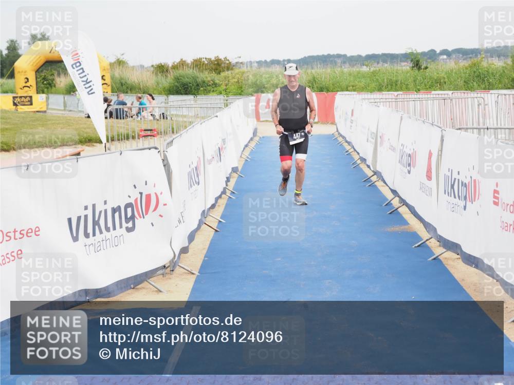 22.06.2025 - Viking Triathlon MichiJ http://msf.ph/oto/8124096 22.06.2025 17:18:01 Ziel 447 meine-sportfotos.de