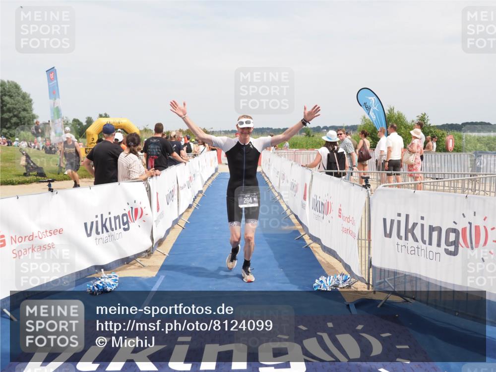 22.06.2025 - Viking Triathlon MichiJ http://msf.ph/oto/8124099 22.06.2025 15:14:55 Ziel 264, 377 meine-sportfotos.de