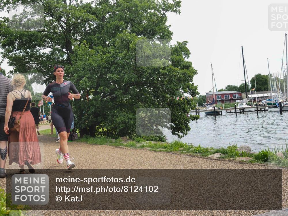 22.06.2025 - Viking Triathlon KatJ http://msf.ph/oto/8124102 22.06.2025 13:39:09 Laufen 349, 408 meine-sportfotos.de