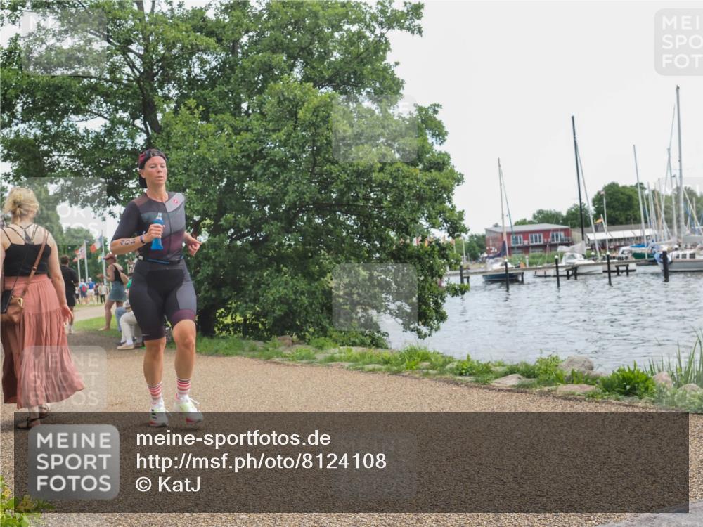22.06.2025 - Viking Triathlon KatJ http://msf.ph/oto/8124108 22.06.2025 13:39:09 Laufen 349, 408 meine-sportfotos.de