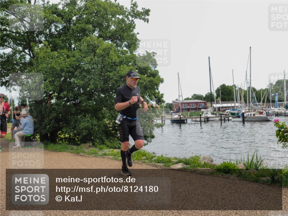22.06.2025 - Viking Triathlon KatJ http://msf.ph/oto/8124180 22.06.2025 13:39:30 Laufen 173, 429 meine-sportfotos.de