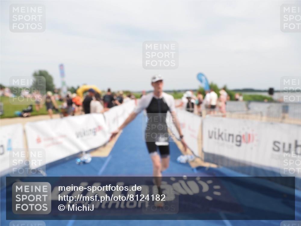 22.06.2025 - Viking Triathlon MichiJ http://msf.ph/oto/8124182 22.06.2025 15:14:56 Ziel 264, 377 meine-sportfotos.de