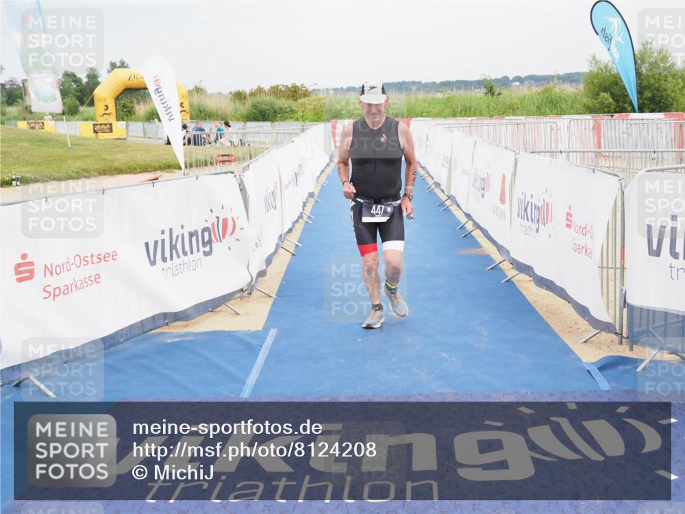 22.06.2025 - Viking Triathlon MichiJ http://msf.ph/oto/8124208 22.06.2025 17:18:03 Ziel 447 meine-sportfotos.de