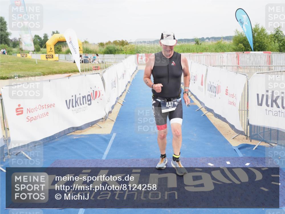 22.06.2025 - Viking Triathlon MichiJ http://msf.ph/oto/8124258 22.06.2025 17:18:04 Ziel 447 meine-sportfotos.de