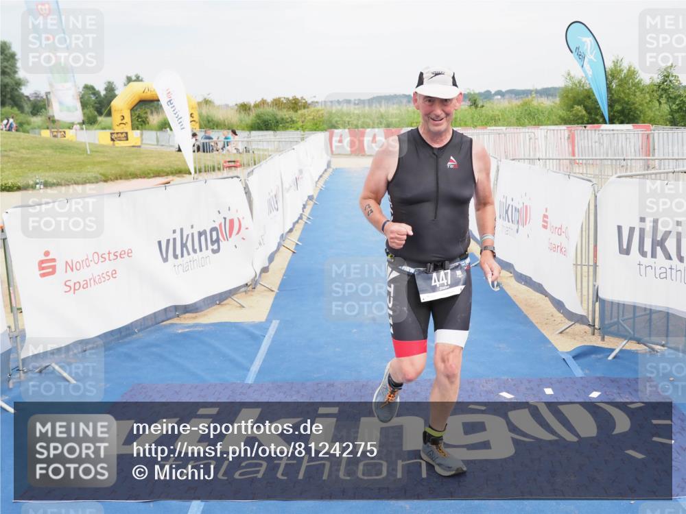 22.06.2025 - Viking Triathlon MichiJ http://msf.ph/oto/8124275 22.06.2025 17:18:04 Ziel 447 meine-sportfotos.de