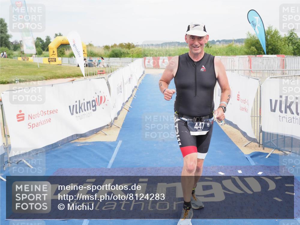 22.06.2025 - Viking Triathlon MichiJ http://msf.ph/oto/8124283 22.06.2025 17:18:04 Ziel 447 meine-sportfotos.de
