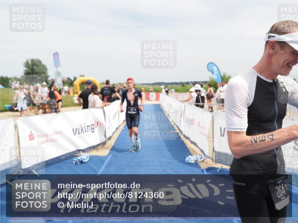 22.06.2025 - Viking Triathlon MichiJ http://msf.ph/oto/8124360 22.06.2025 15:14:59 Ziel 264, 377 meine-sportfotos.de