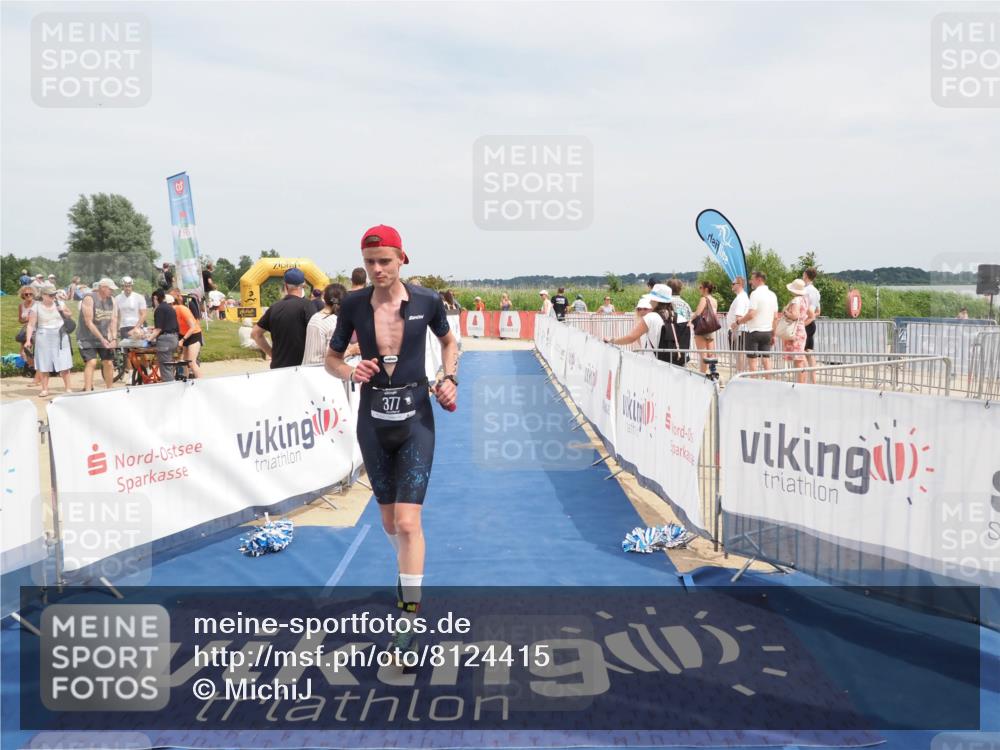 22.06.2025 - Viking Triathlon MichiJ http://msf.ph/oto/8124415 22.06.2025 15:15:00 Ziel 264, 377 meine-sportfotos.de