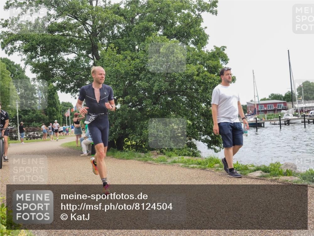 22.06.2025 - Viking Triathlon KatJ http://msf.ph/oto/8124504 22.06.2025 13:40:22 Laufen 225 meine-sportfotos.de