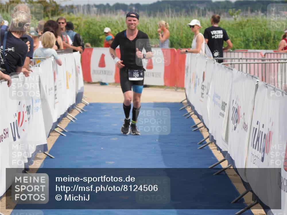 22.06.2025 - Viking Triathlon MichiJ http://msf.ph/oto/8124506 22.06.2025 15:15:09 Ziel 195 meine-sportfotos.de