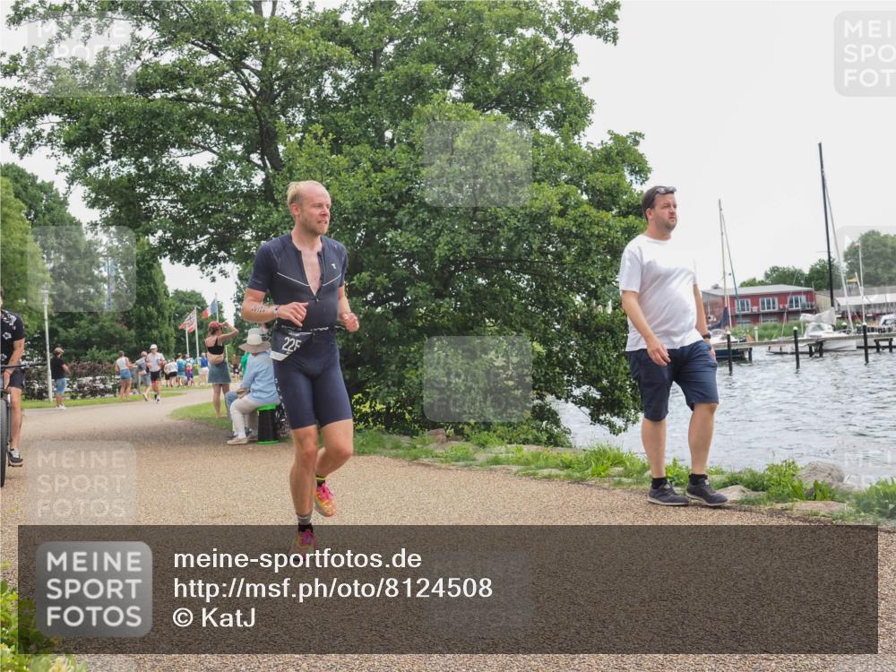 22.06.2025 - Viking Triathlon KatJ http://msf.ph/oto/8124508 22.06.2025 13:40:22 Laufen 225 meine-sportfotos.de
