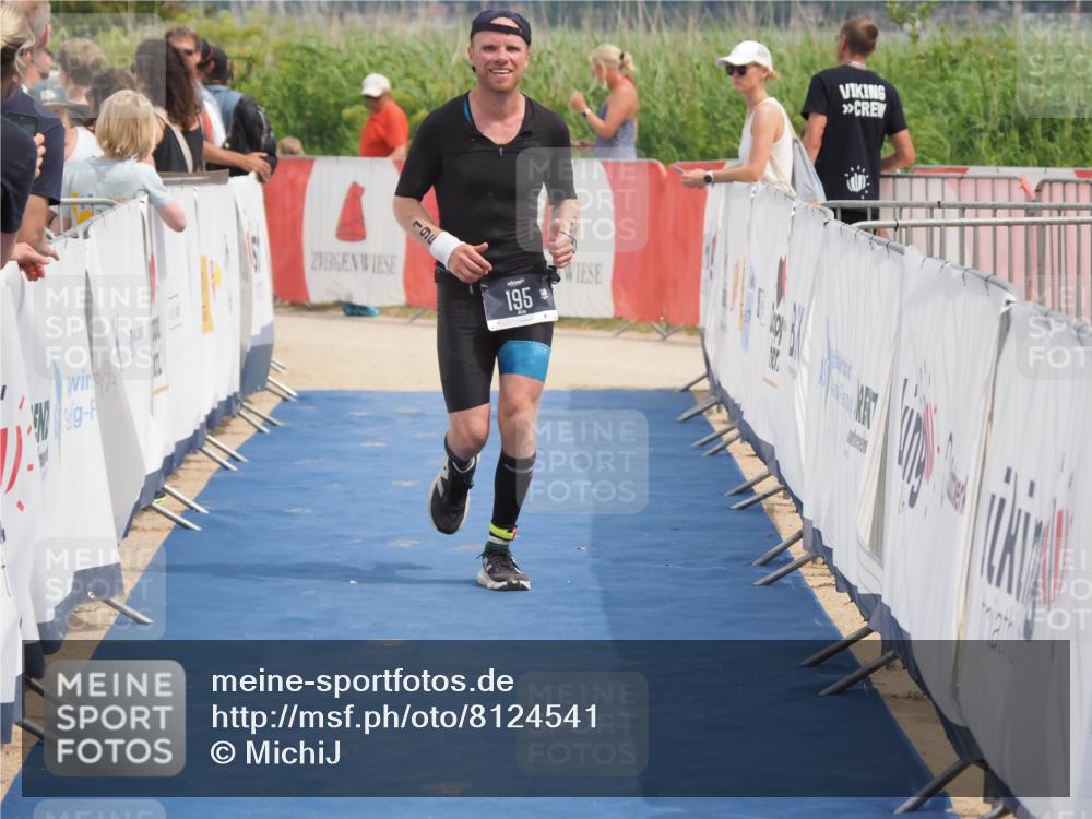 22.06.2025 - Viking Triathlon MichiJ http://msf.ph/oto/8124541 22.06.2025 15:15:10 Ziel 195 meine-sportfotos.de